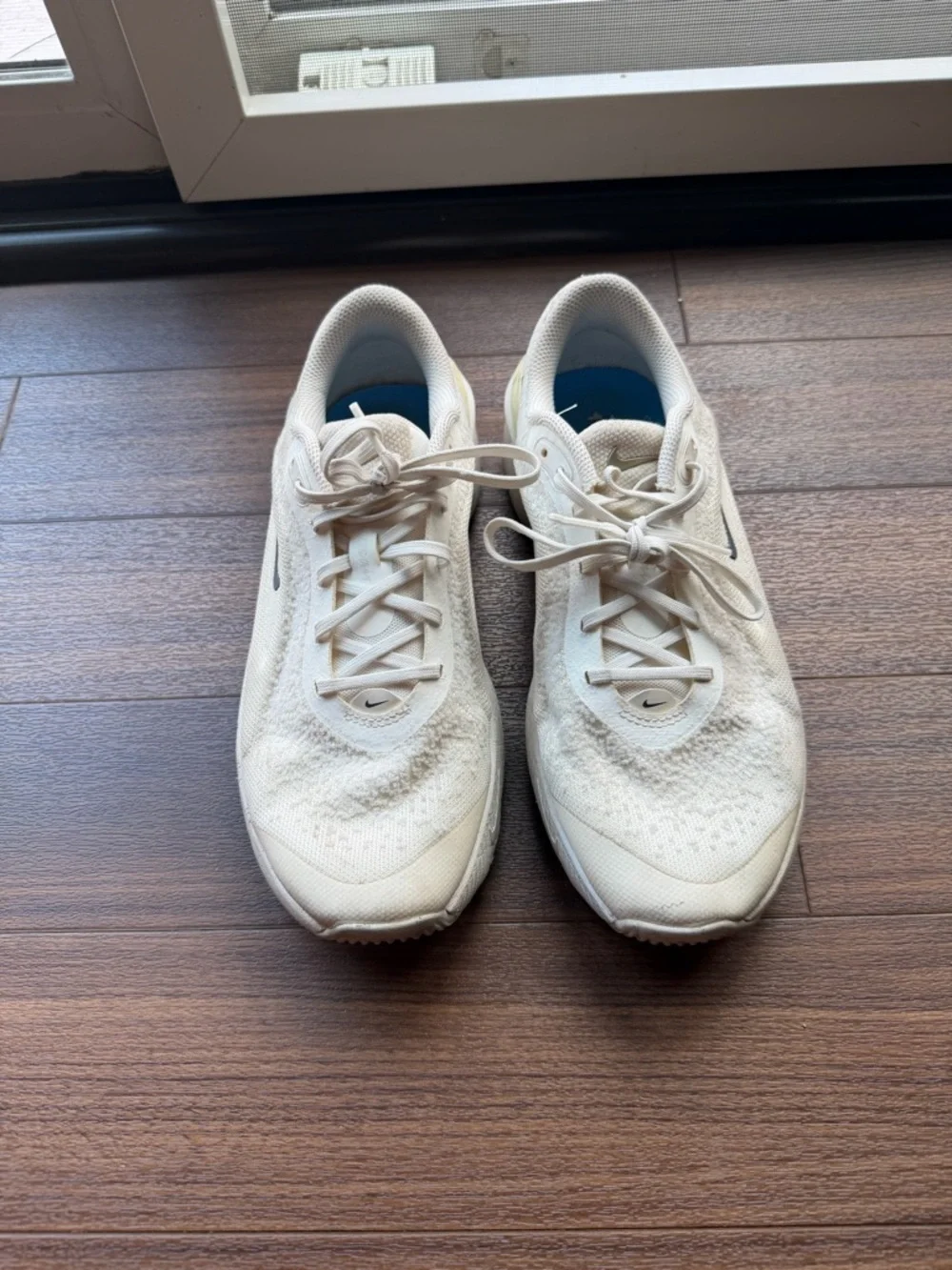 Nike Cream and Black athletic sneakers - Picture 2 of 8
